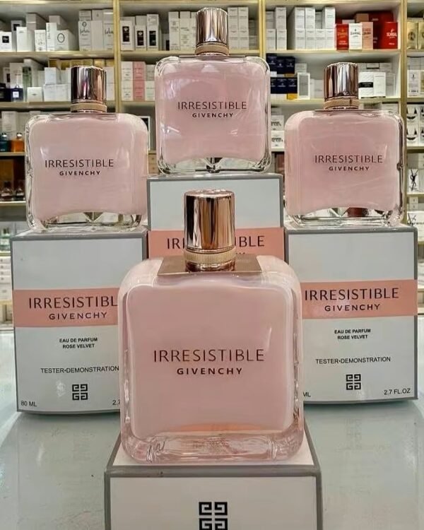 Irrésistible Givenchy Rose Velvet